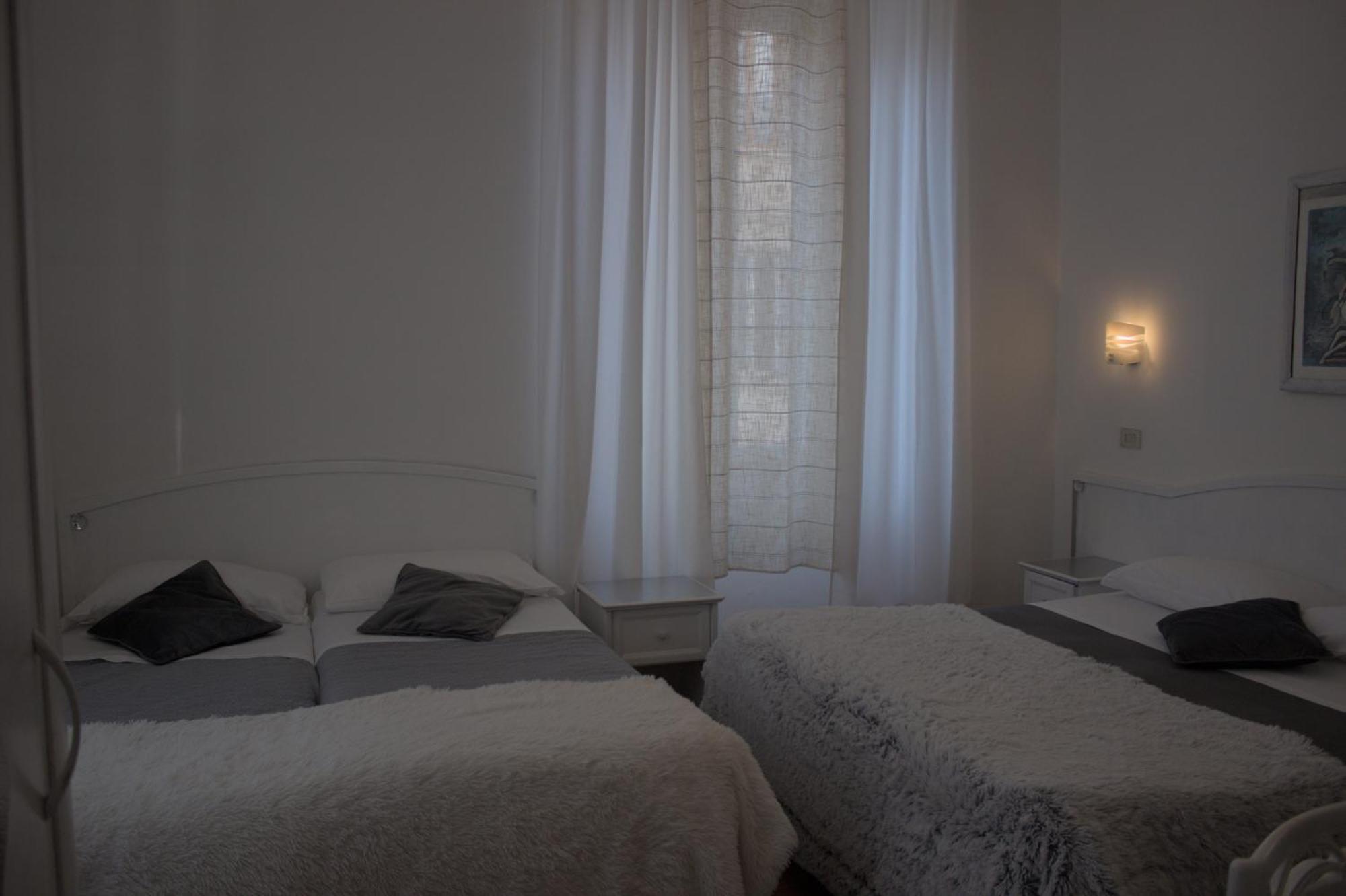 Soggiorno Madrid Florence Ngoại thất bức ảnh
